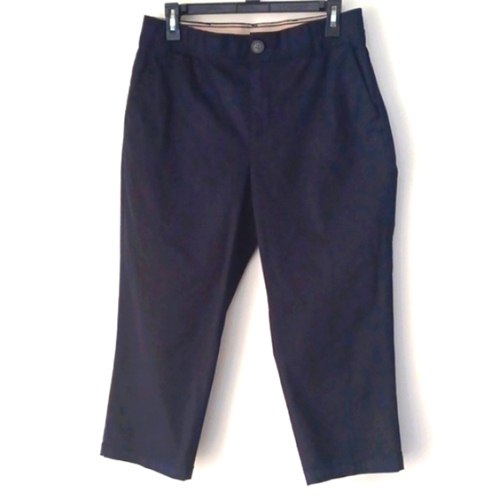 Size 4 CHRISTOPHER BANKS blue capris pants. "Signature Comfort".  Summer pants